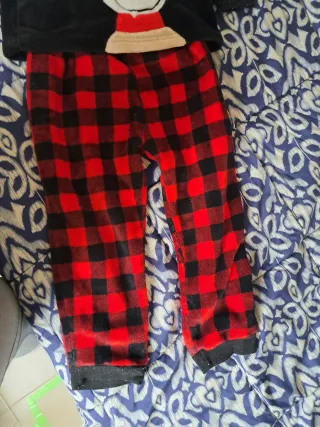 Pijama niña cuadros rojo y negro