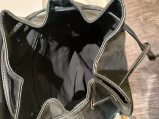 Mochila David Jones Negra Piel Sintética