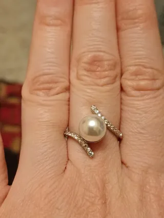 Anello con perla e zirconi