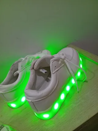 Zapatillas LED Talla 37 Blancas Rosas