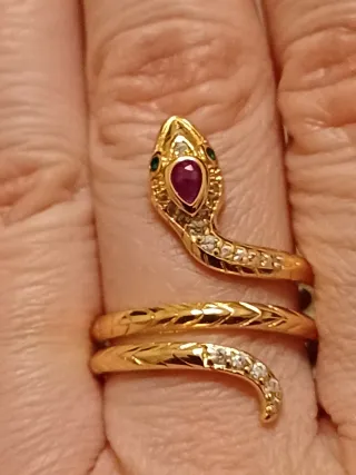 Anello Serpente color Oro con Pietre Rosse e Verdi