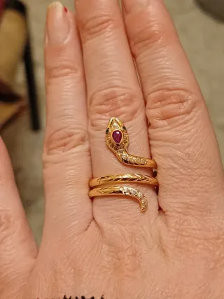 Anello Serpente color Oro con Pietre Rosse e Verdi
