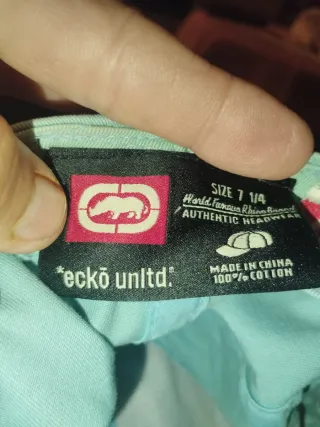 Gorra Ecko Unltd Celeste con Logo Dorado