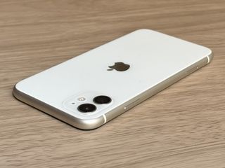 iPhone 11 Argento 128GB PERFETTO STATO batteria NUOVA