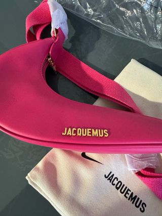 Bolsa Jacquemus x Nike Le Swoosh Rosa Dourada