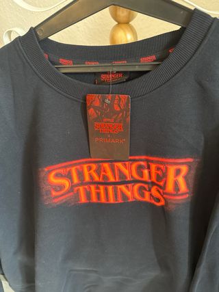 Sudadera Stranger Things Negra