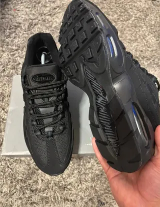Nike Air Max 95 Triple Black {Negro}