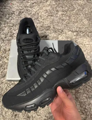 Nike Air Max 95 Triple Black {Negro}