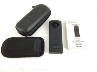 camara ultracompacta ricoh theta z1