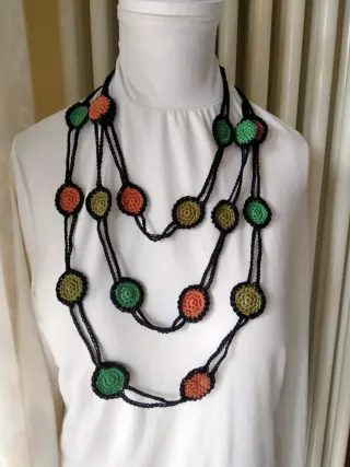Collana uncinetto fatta a mano