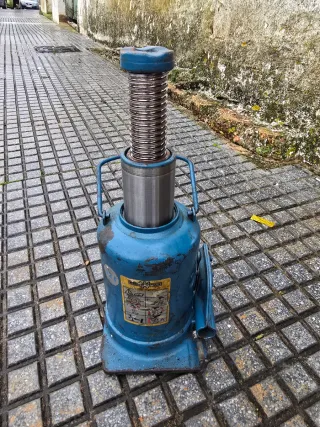 Gato Hidráulico Botella 12T