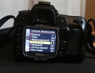 Cámara Nikon D80 Negra con Tele corto, de regalo