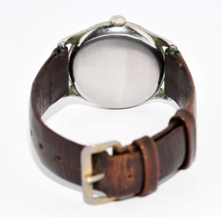 Reloj Fortis con correa de cuero