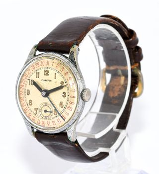 Reloj Fortis con correa de cuero