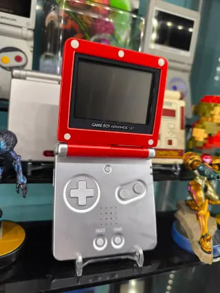 Game Boy Advance SP Roja y Plateada edición Mario