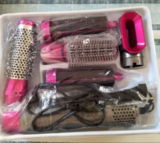 Asciugatrice con accessori per lo styling