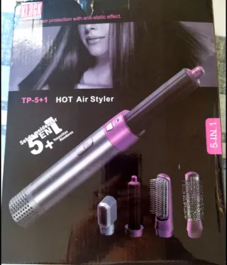 Asciugatrice con accessori per lo styling