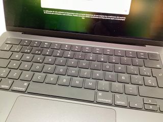 portatil apple apple macbook pro m3 pro 11-core 4.0 14 (14gpu)(2023)(a2992)