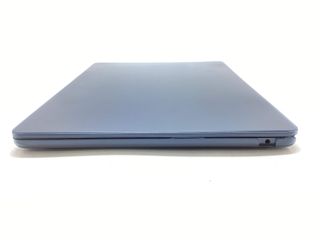 portatil apple apple macbook air m3 8-core 4.0 13 (8gpu) (2024) (a3113)