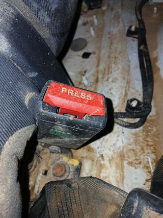 ENGANCHE CINTURON TRASERO CENTRAL HYUNDAI I10 (IA)