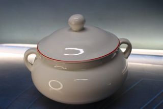 Sopera di porcellana San Claudio