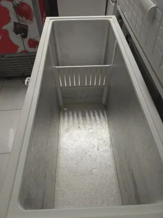 Congelatore orizzontale bianco