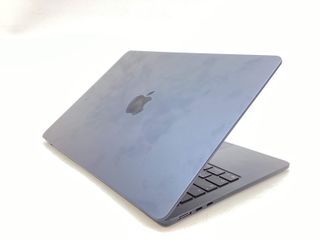 portatil apple apple macbook air m4 10-core 4.4 13 (8gpu) (2025) (a3240)