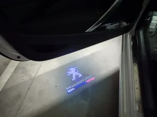 Peugeot 308 Descapotable año 2011.