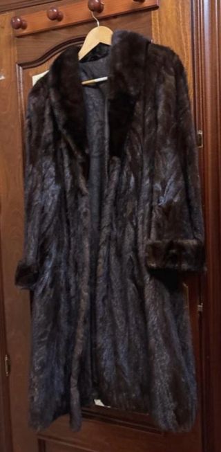 Abrigo de piel marrón de alta calidad