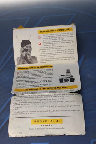 Cámara Kodak Instamatic 25. Con manual.