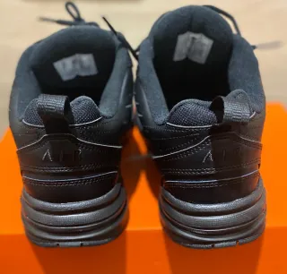 Zapatillas Nike Air Monarch Negras