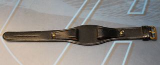 13. Correa de cuero negro tipo sudadera, militar. 18 mm. Años 70, stock de relojería.