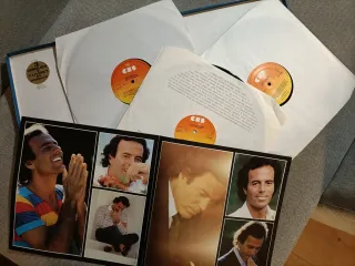 Caja Lote 3 Vinilos Julio Iglesias en francés