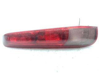 Nissan 20708627 piloto trasero izquierdo x-trail