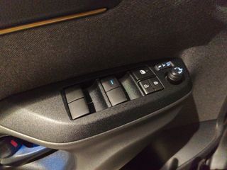 TOYOTA YARIS CROSS 1.5 VVT-I HYBRID ADVENTURE 116 5P