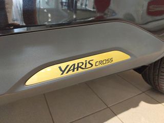 TOYOTA YARIS CROSS 1.5 VVT-I HYBRID ADVENTURE 116 5P