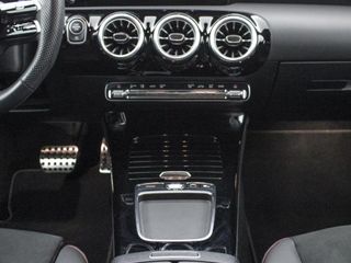 MERCEDES CLA 2.0 CLA 220 D DCT 190 4P