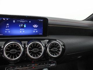 MERCEDES CLA 2.0 CLA 220 D DCT 190 4P