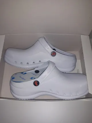 Zuecos Dian Eva Blanco