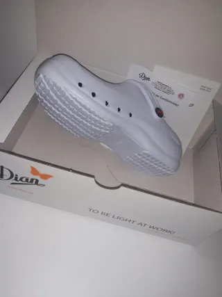 Zuecos Dian Eva Blanco