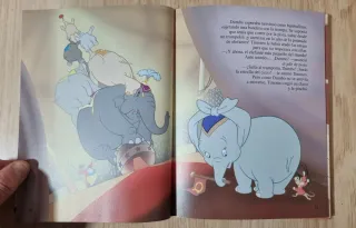 Clásico cuento Disney, "Dumbo". GAVIOTA.
