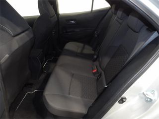 TOYOTA Corolla 1.8 125H ACTIVE TECH E-CVT
