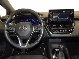 TOYOTA Corolla 1.8 125H ACTIVE TECH E-CVT