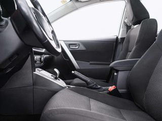 Toyota Auris Auris Hybrid Advance