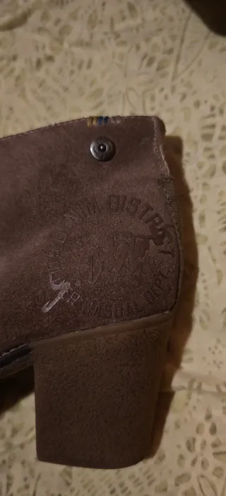 Botines ante piel marrón talla 40