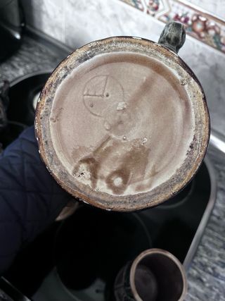 Set di caraffa e tazze in ceramica