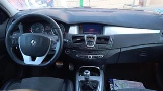 Renault 68919 bandeja trasera laguna 2.0 g modelo