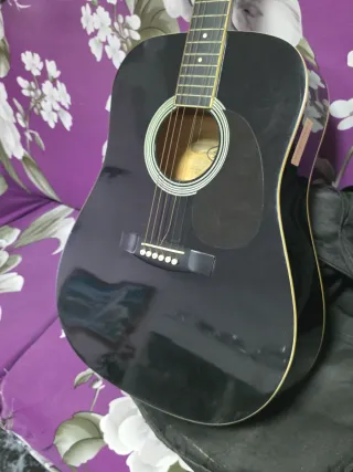 Guitarra Acústica Negra
