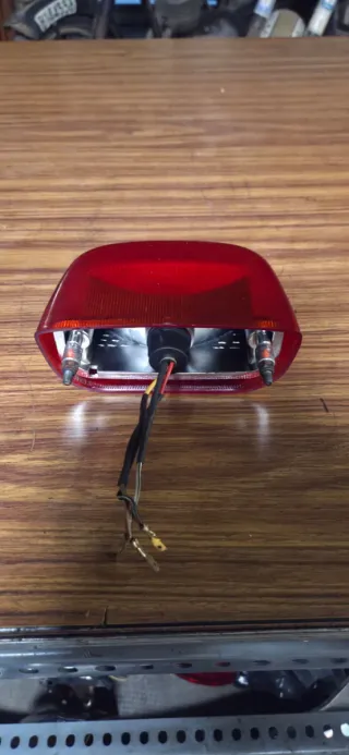 Portamatrículas Derbi Senda con luz