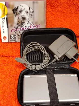 Nintendo DS Lite Plata + Juego Nintendogs